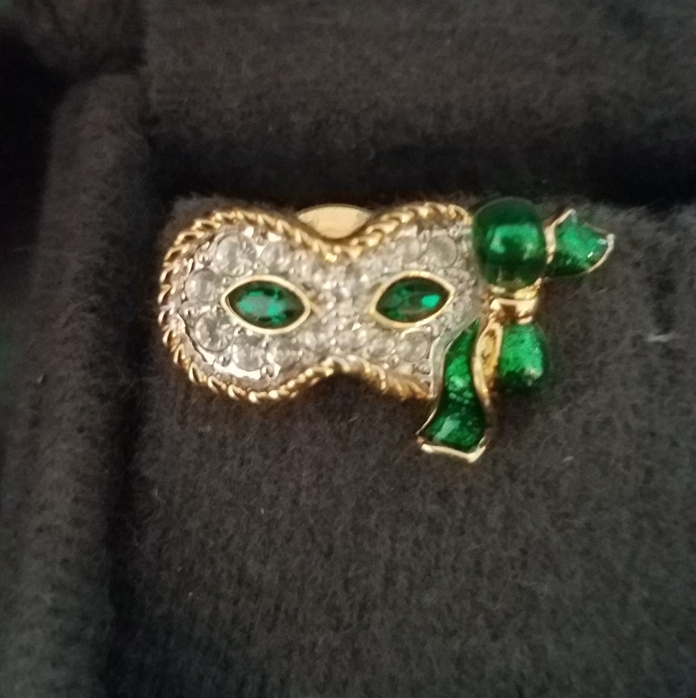 Swarovski Masquerade Columbine Pin